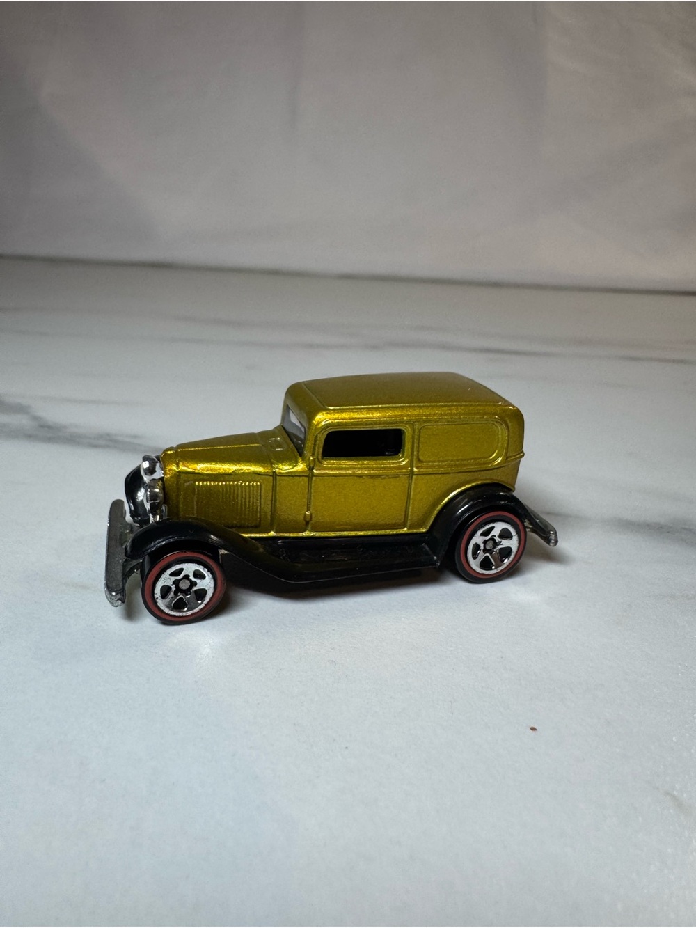 1988 Hot Wheels ’32 Ford Delivery Gold Black Red Lines Diecast Loose